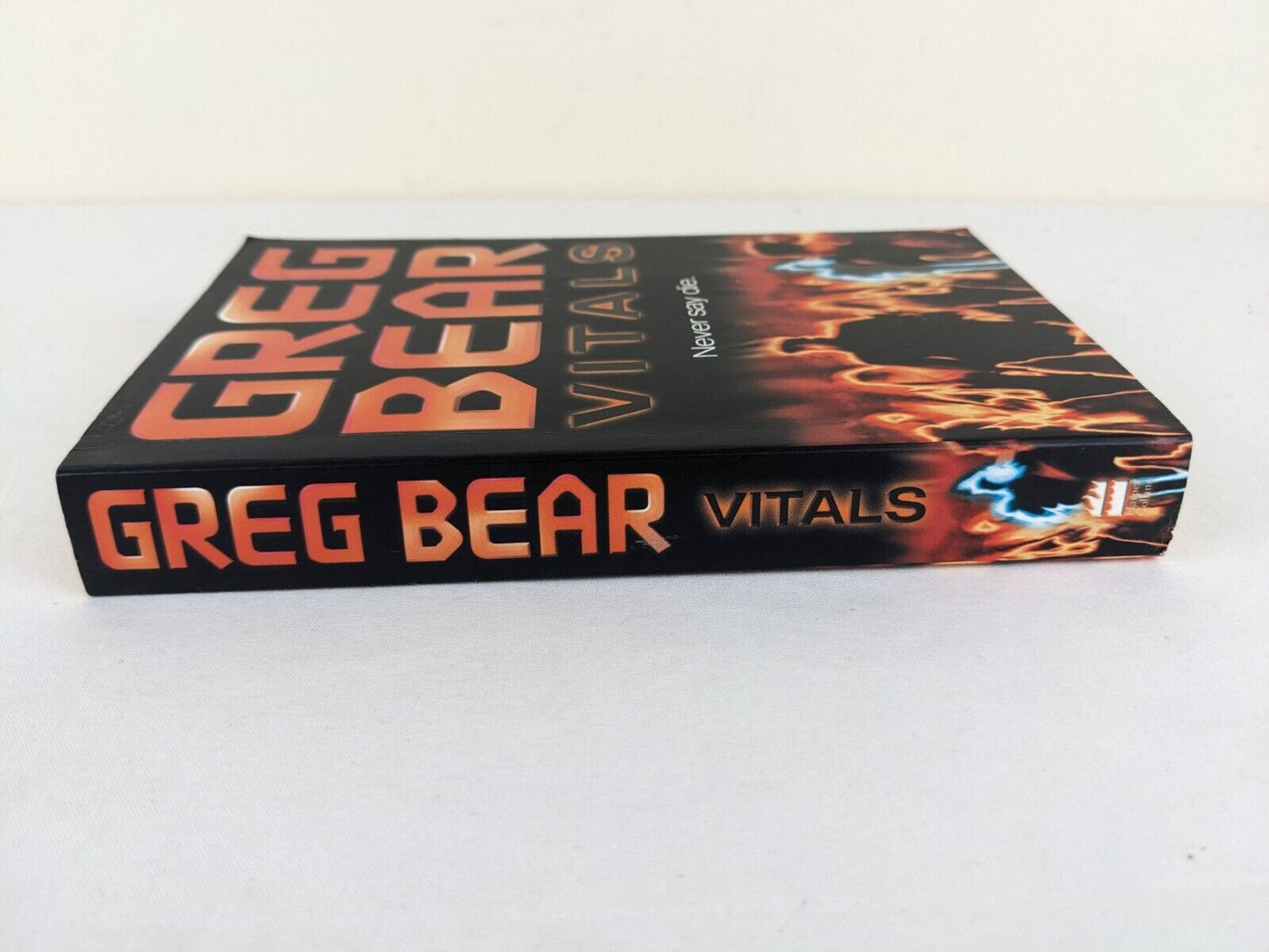 Vitals by Greg Bear 2003