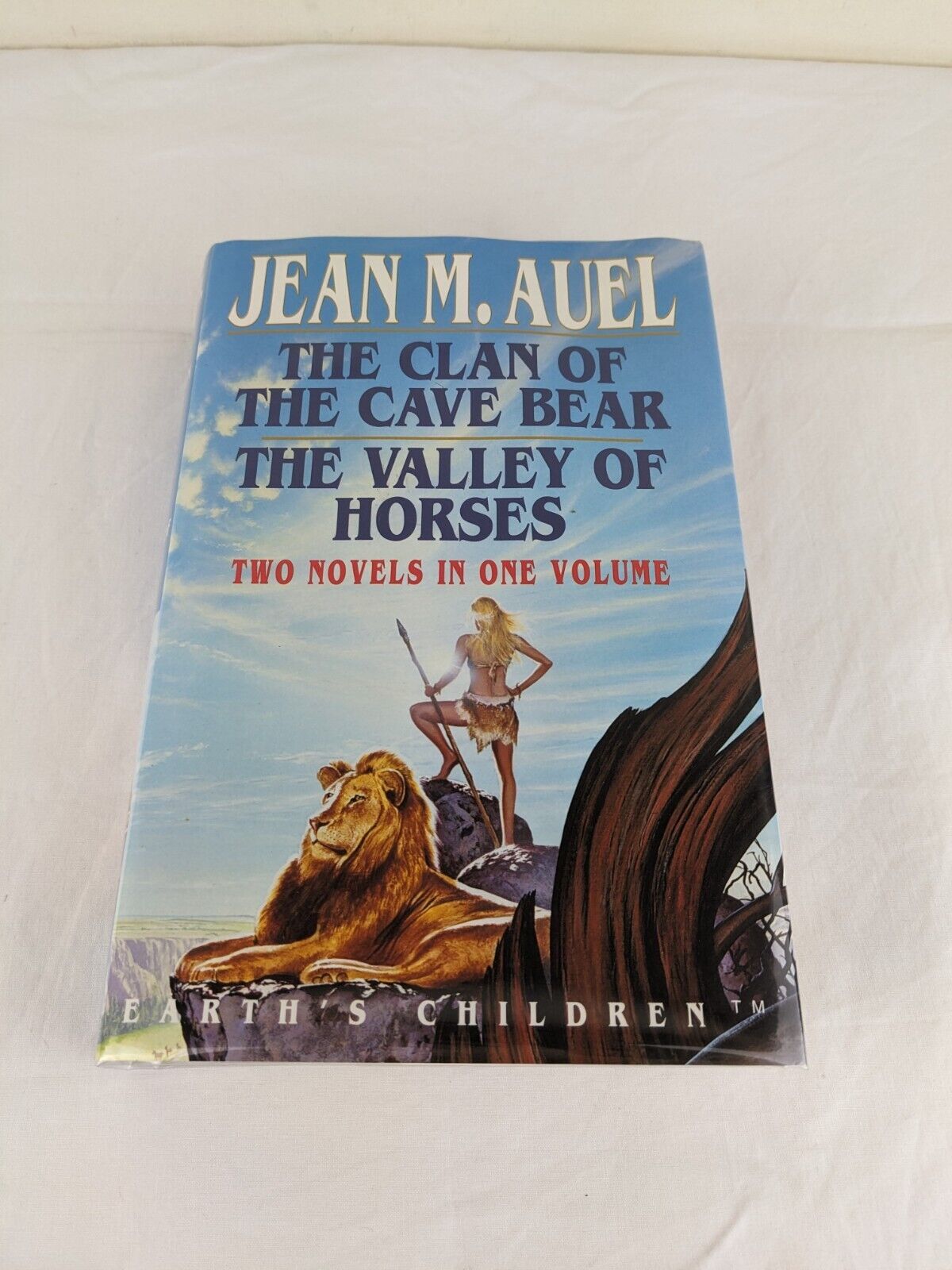 Cave bear & Valley of horses by Jean M. Auel 1994 Hardcover - Earth's children