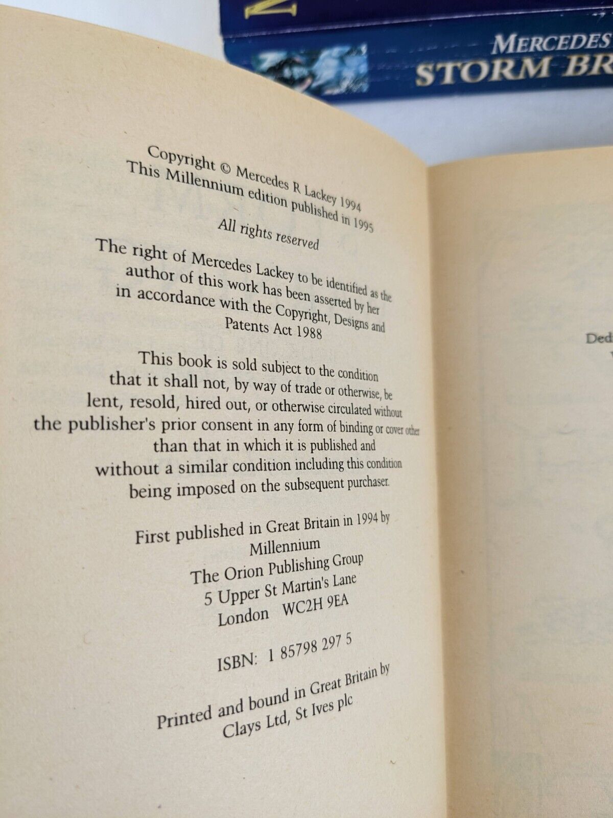 Storm rising, storm warning storm breaking - Mercedes Lackey 1995 - Valdemar