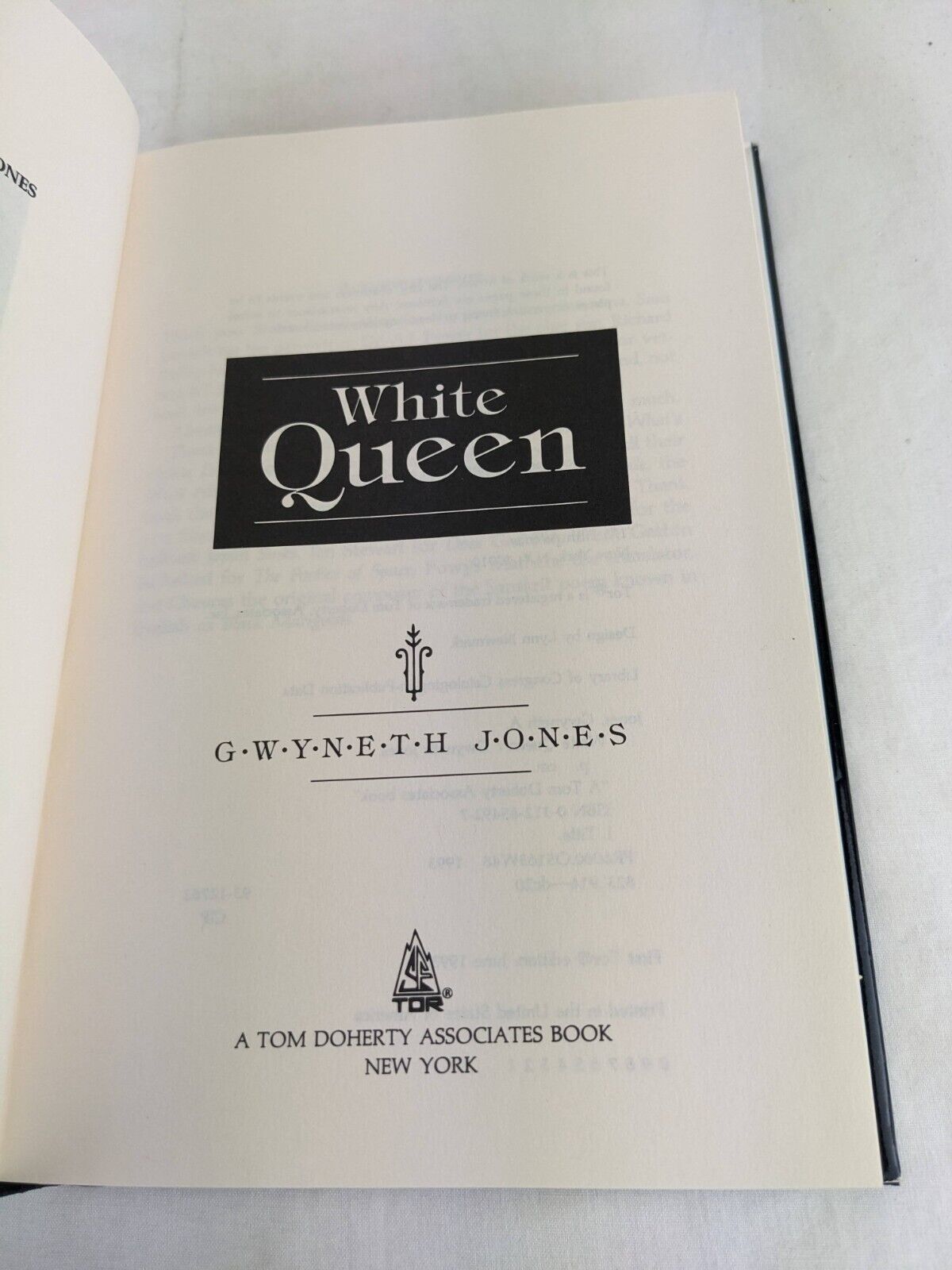 White Queen by Gwyneth Jones 1993 Hardcover First Edition