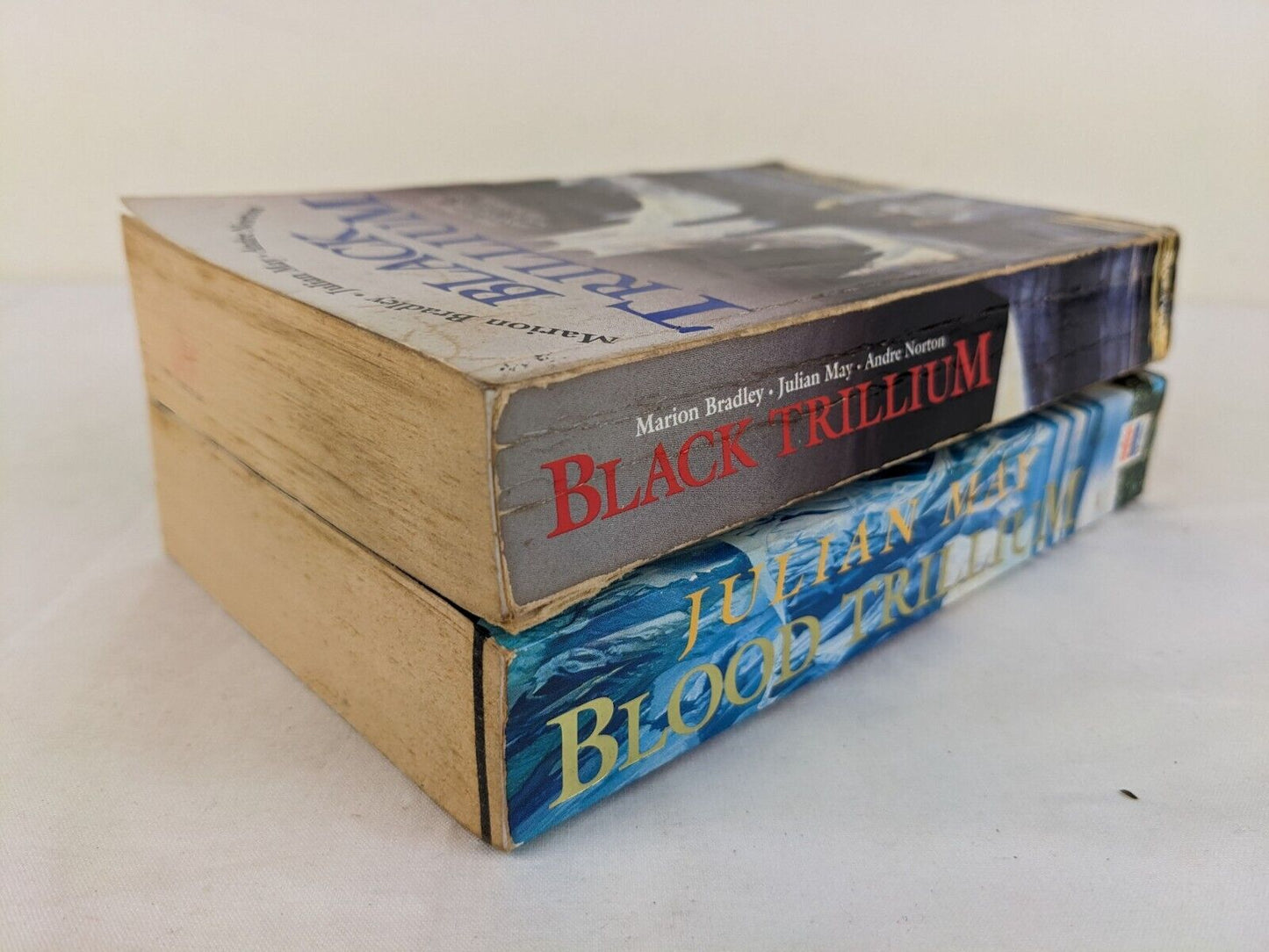 Saga of the trillium by Bradley, May & Norton - Black trillium & Blood trillium