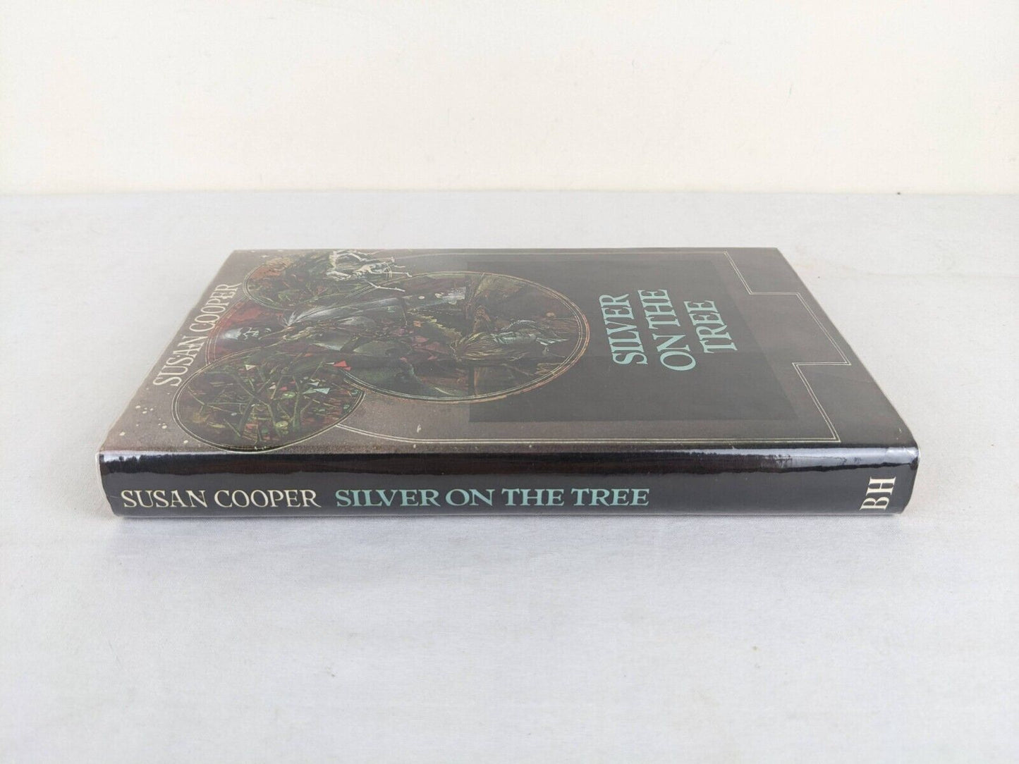 Silver on the tree by Susan Cooper 1984 Hardcover Dark is rising