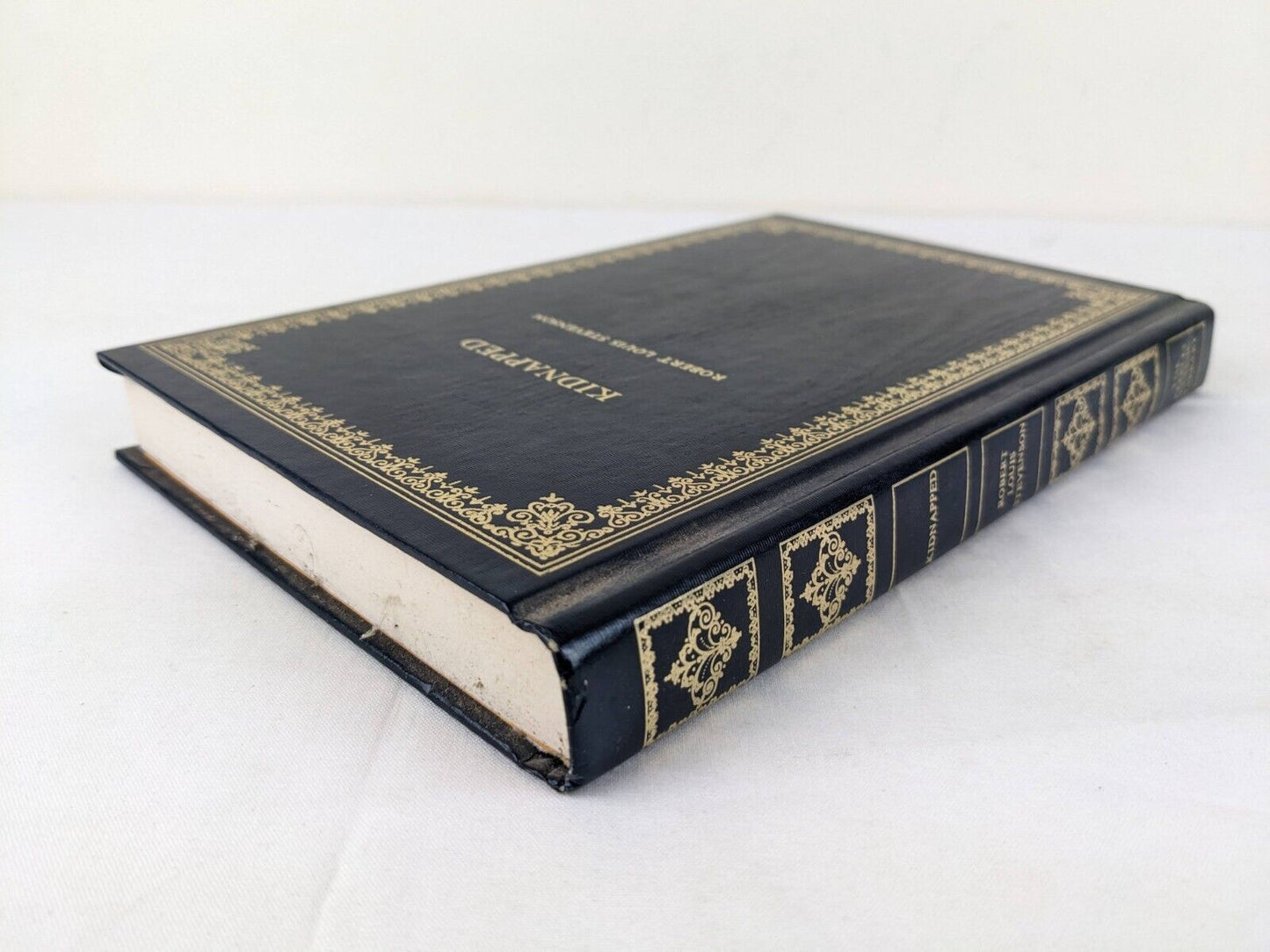 Kidnapped by Robert Louis Stevenson - Peebles classic library Vintage hardcover