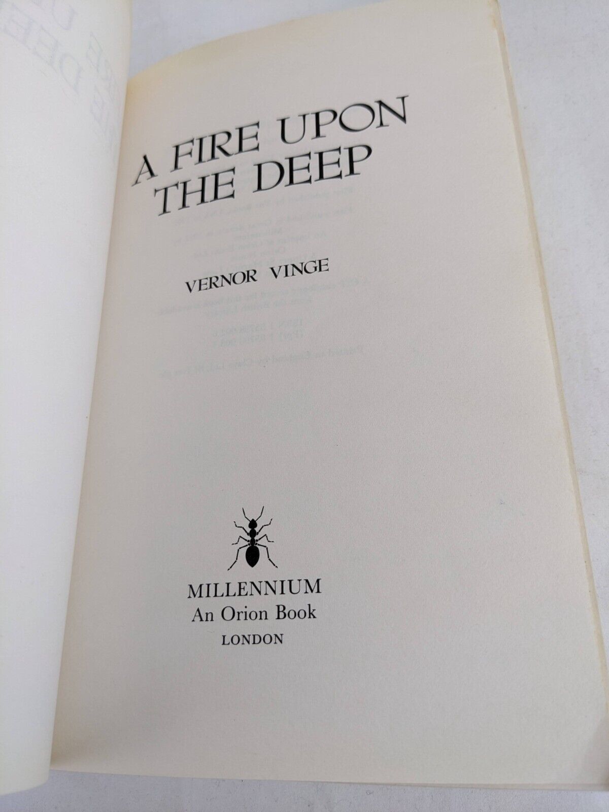 A fire upon the deep by Vernor Vinge 1992 Large Trade Paperback