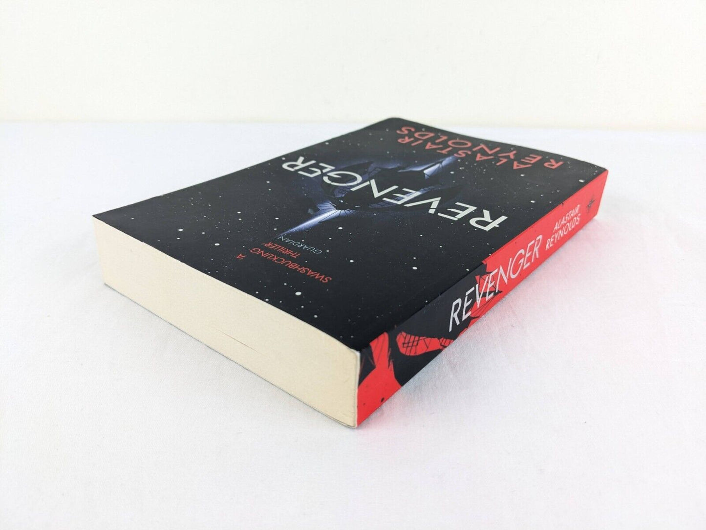 Revenger by Alastair Reynolds 2016 Revenger series