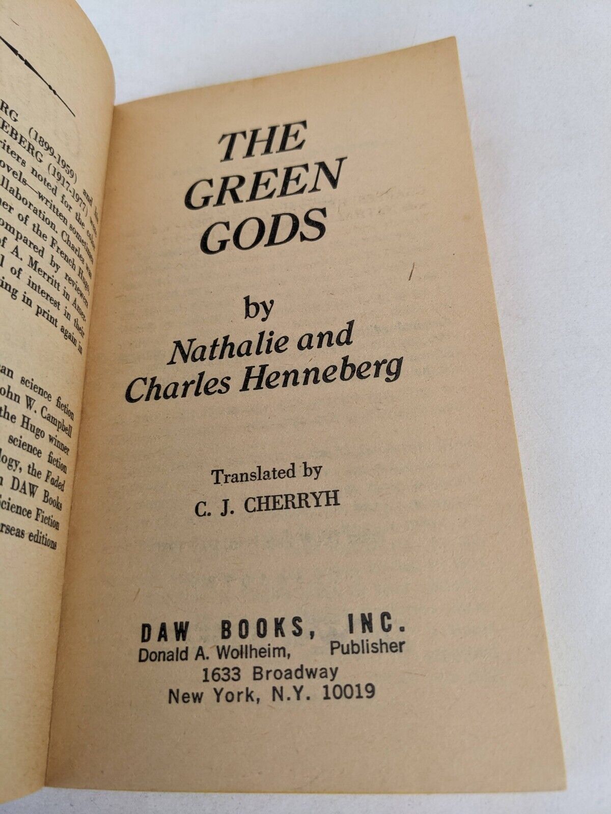 The green gods by N.C. Henneberg translated by C.J. Cherryh 1980 DAW SF