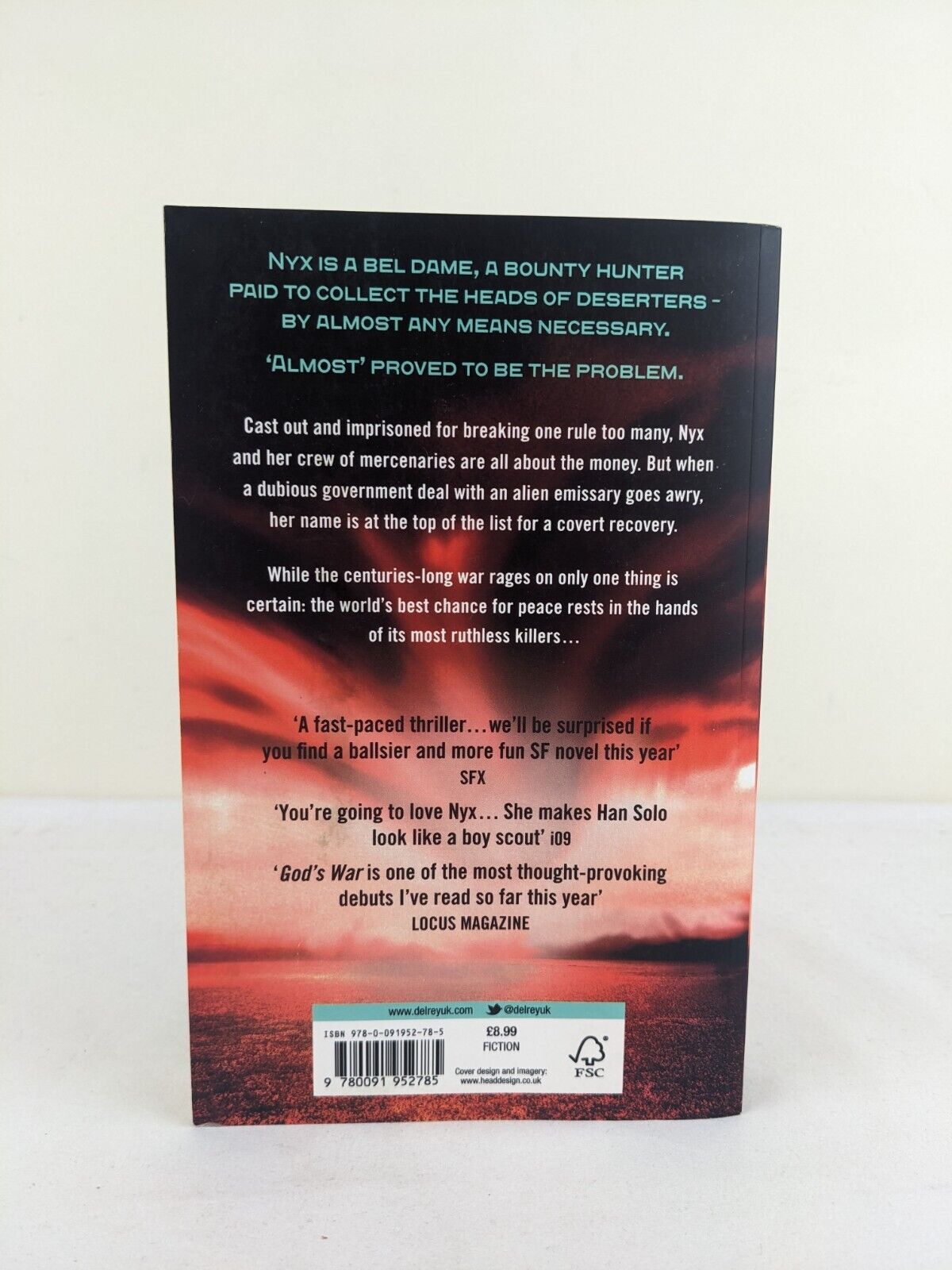 God's war by Kameron Hurley 2014 Bel Dame Apocrypha