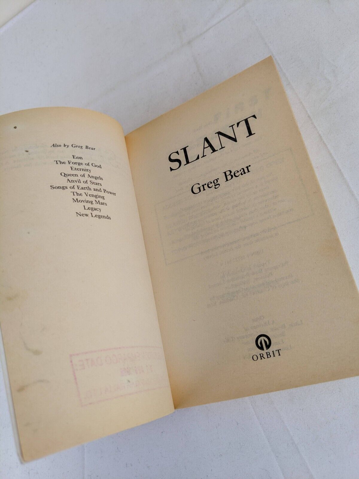 Slant by Greg Bear 1998 Queen of angels