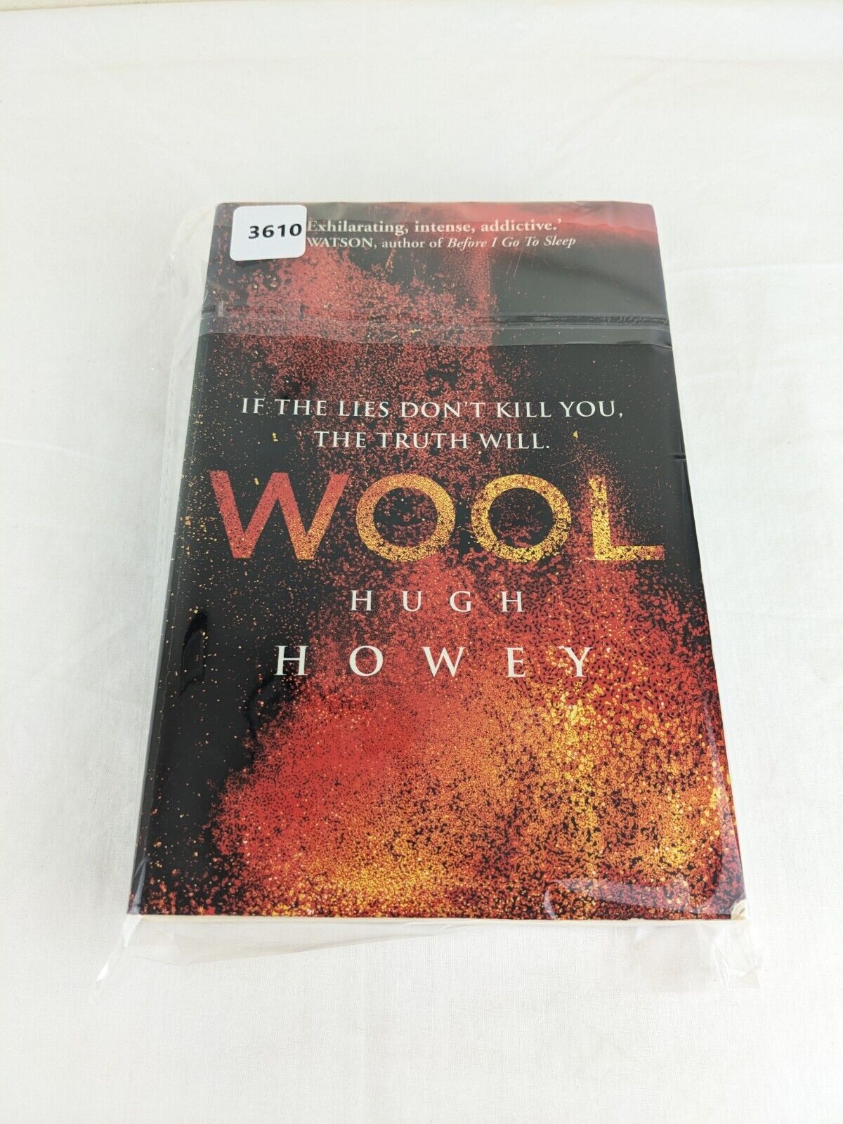 Wool by Hugh Howey 2013 Silo Series Large paperback