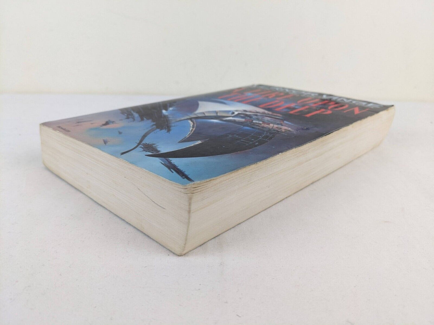 A fire upon the deep by Vernor Vinge 1992 Large Trade Paperback