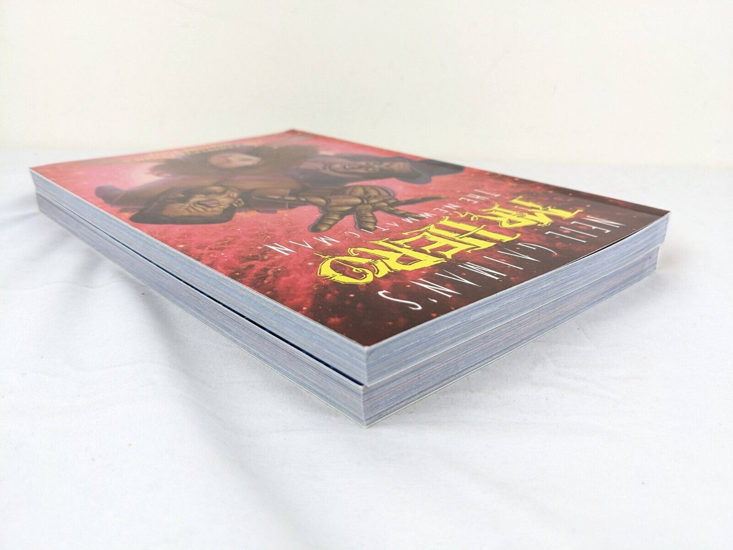 neil Gaiman - Mr. Hero the newmatic man complete comics in two volumes box set