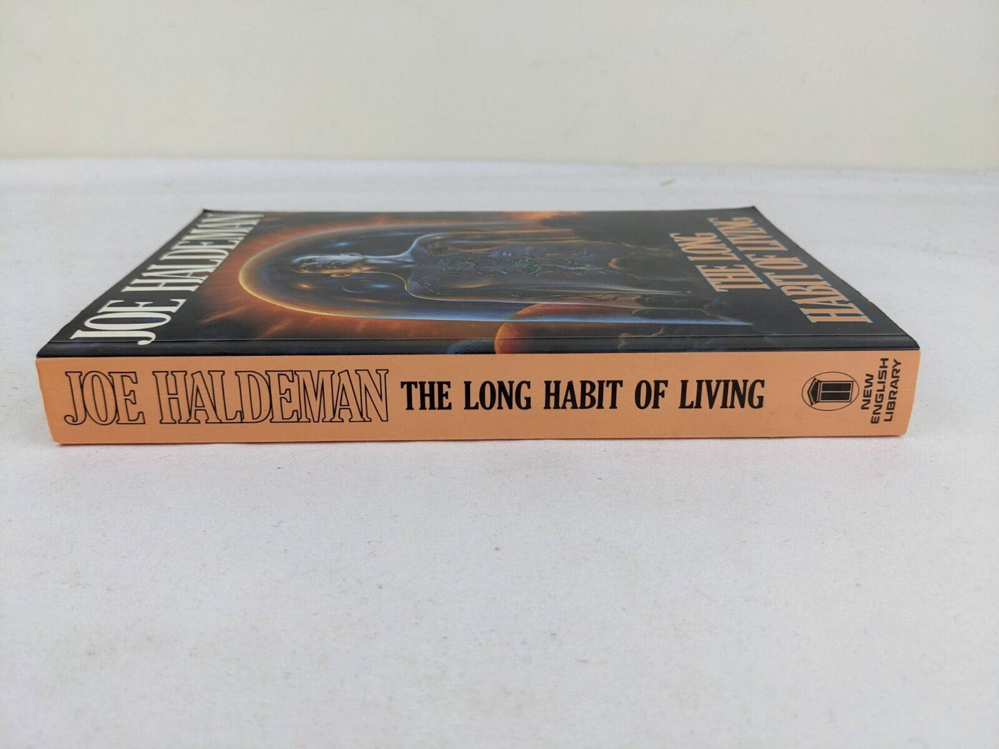 The long habit of living by Joe Haldeman 1989