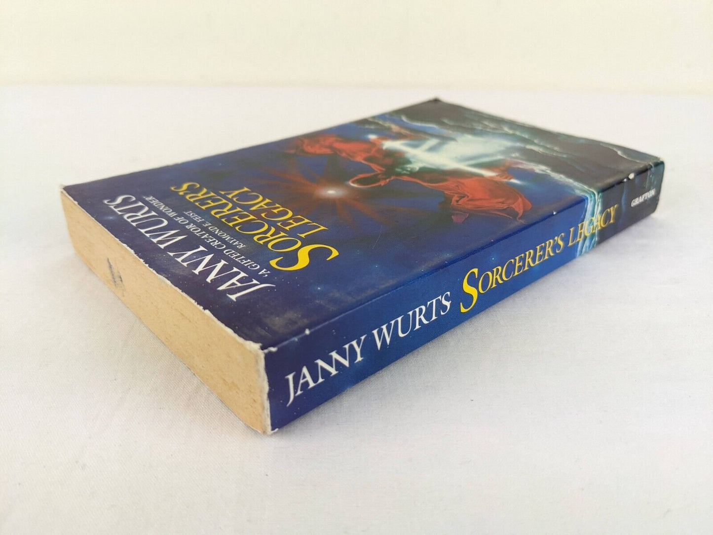 Sorcerer's legacy by Janny Wurts 1989