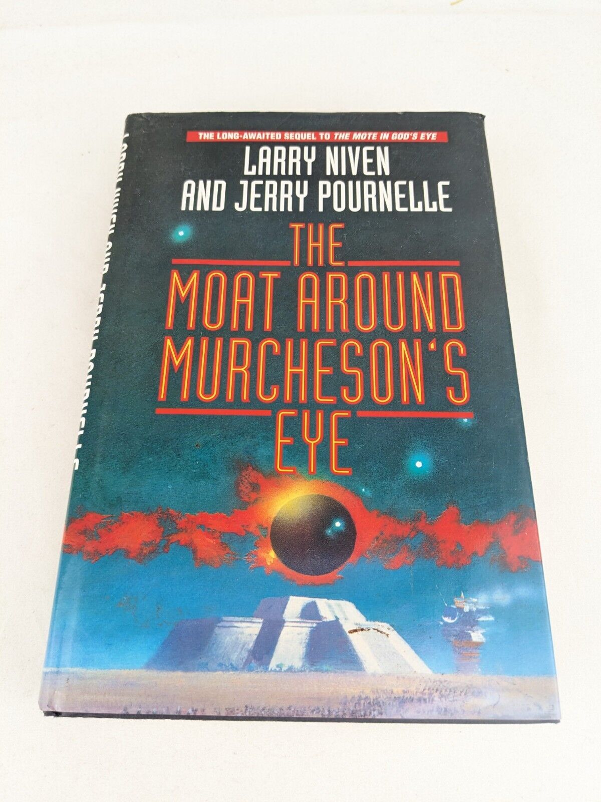 The moat around Murcheson's eye by Larry Niven & Jerry Pournelle 1993 Hardcover