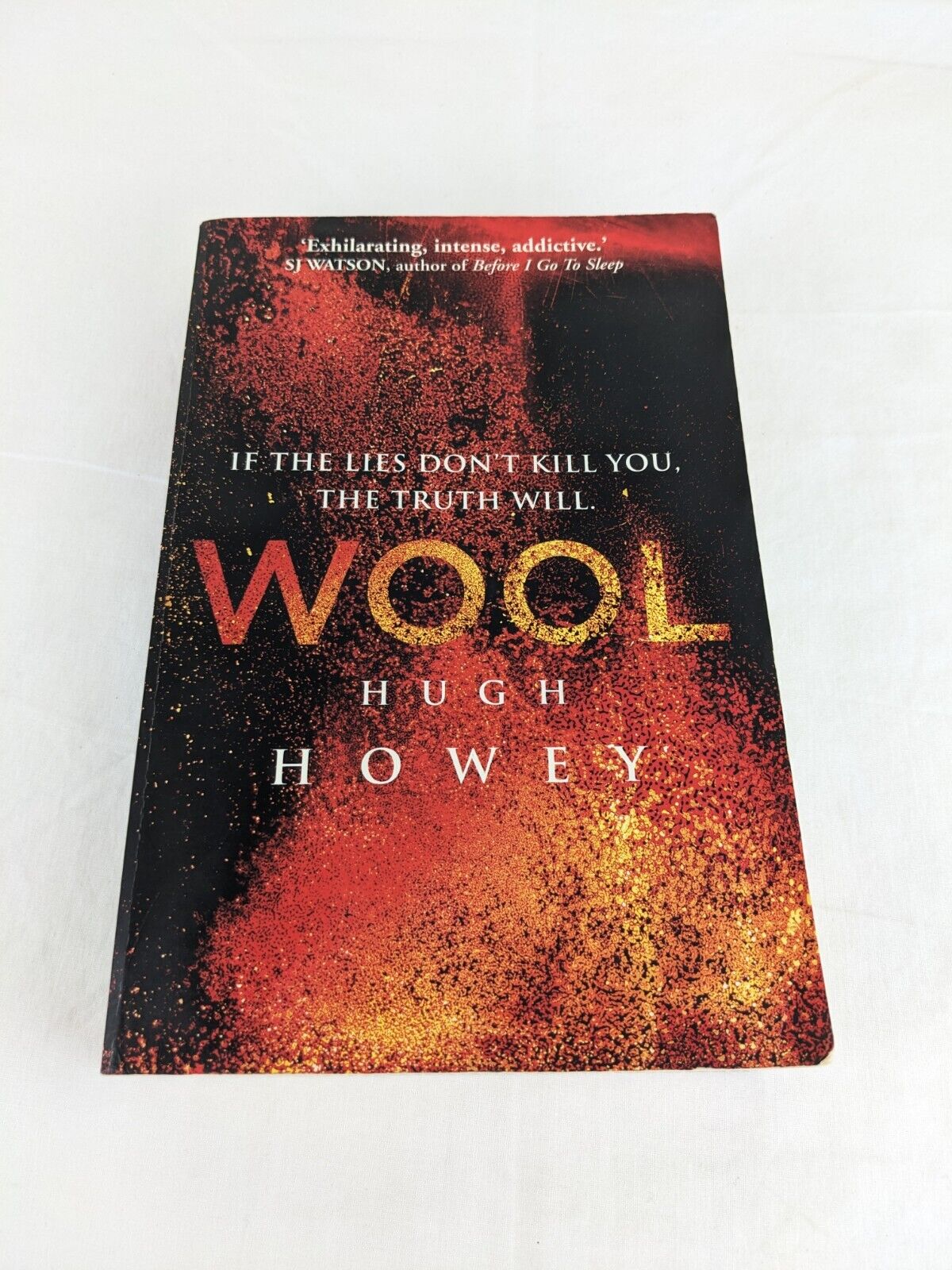 Wool by Hugh Howey 2013 Silo Series Large paperback