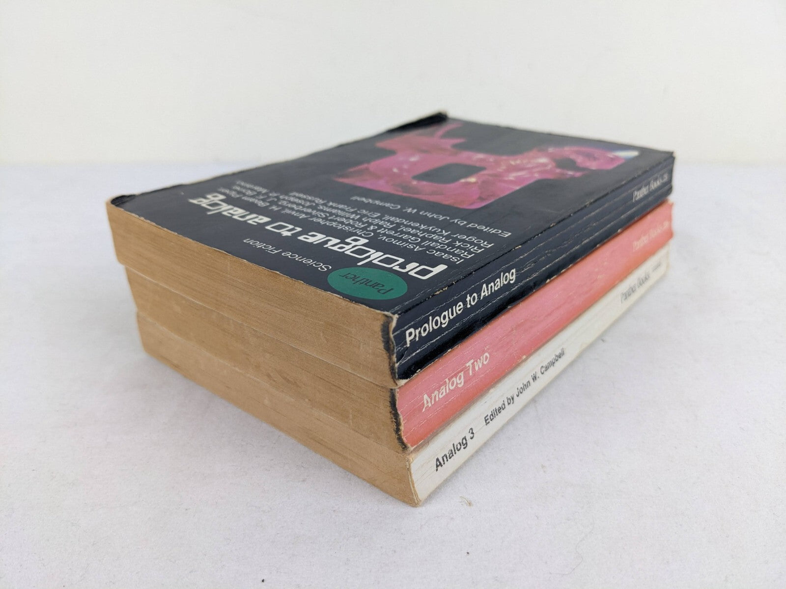 5561167