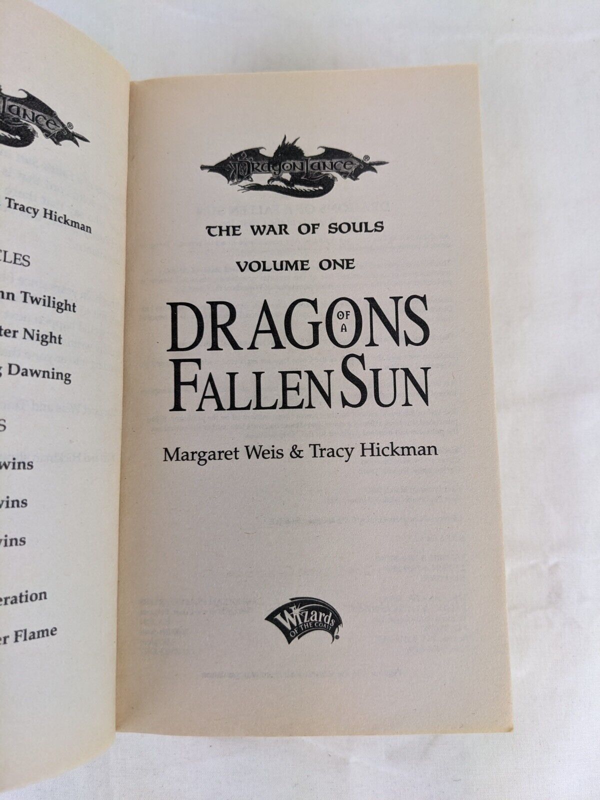 Dragonlance war of souls: Dragons of a fallen sun by Weis & Hickman 2001