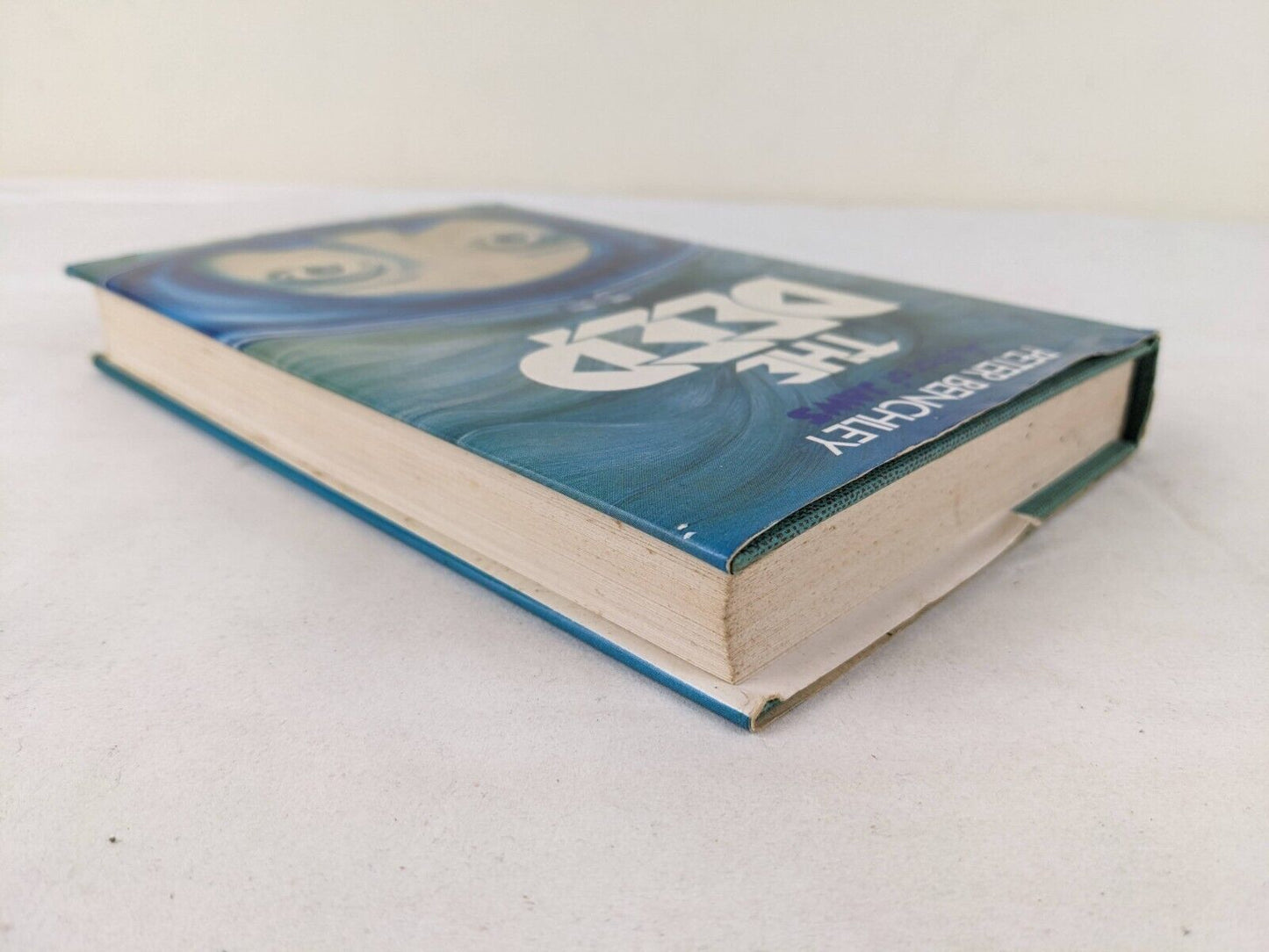 The deep by Peter Benchley hardcover First Edition 1976