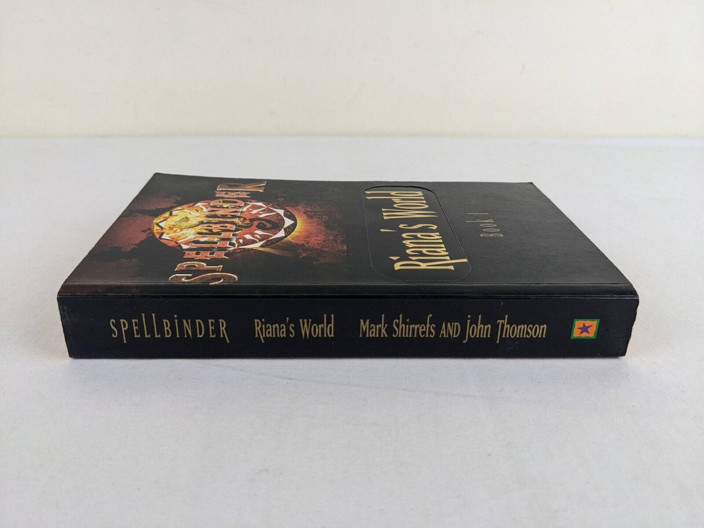 Riana's world by Mark Shirrefs and John Thomson 1995 Spellbinder