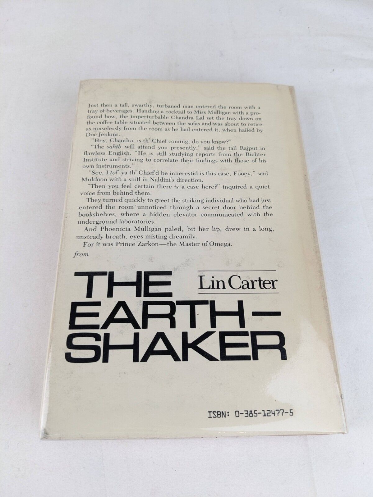 The Earth-shaker by Lin Carter 1982 First Edition Hardcover Zarkon