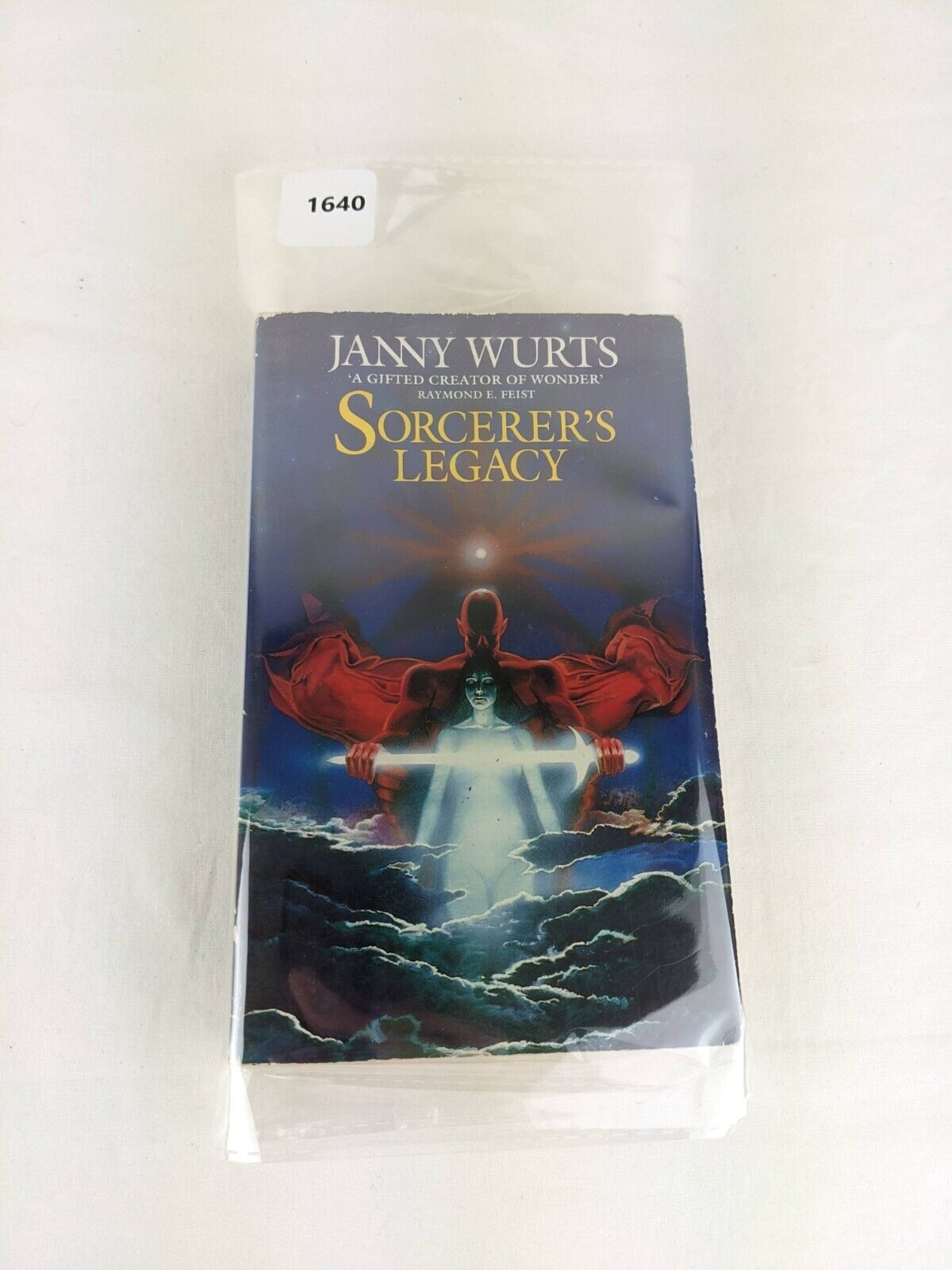 Sorcerer's legacy by Janny Wurts 1989