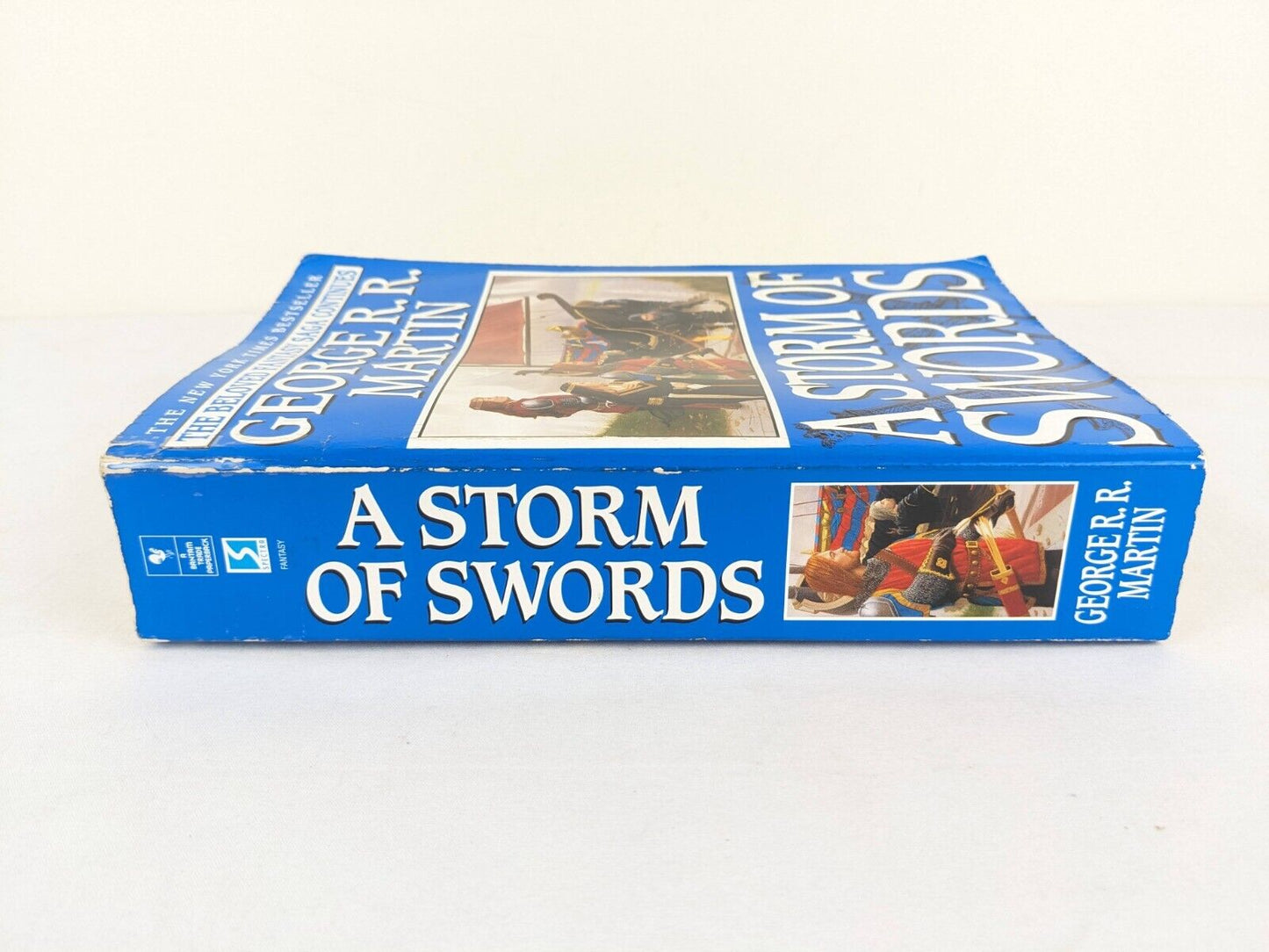 A storm of swords by George R.R. Martin 2002 US First Edition Trade paperback