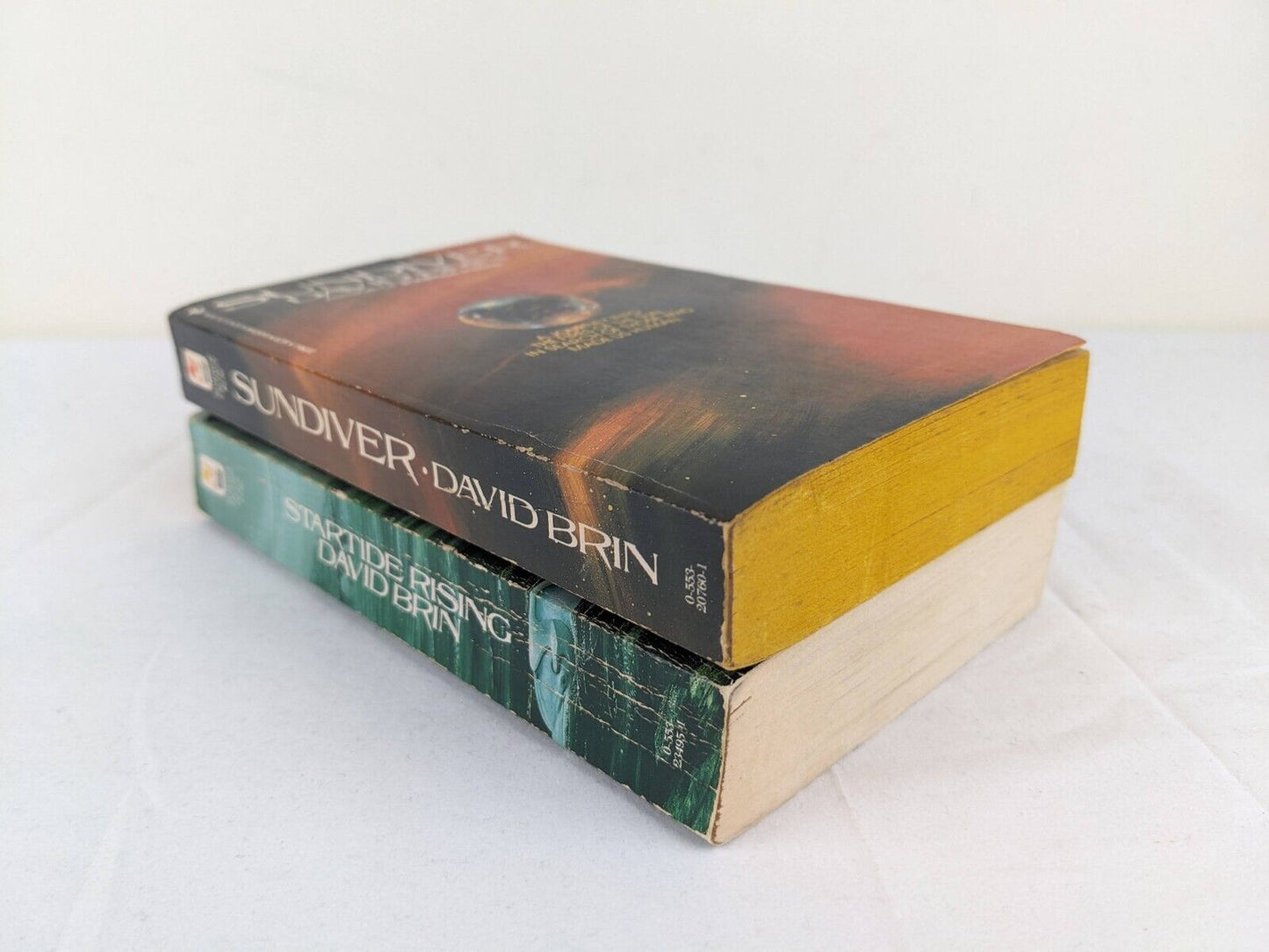 Sundiver & Startide rising by David Brin 1981 Uplift Saga