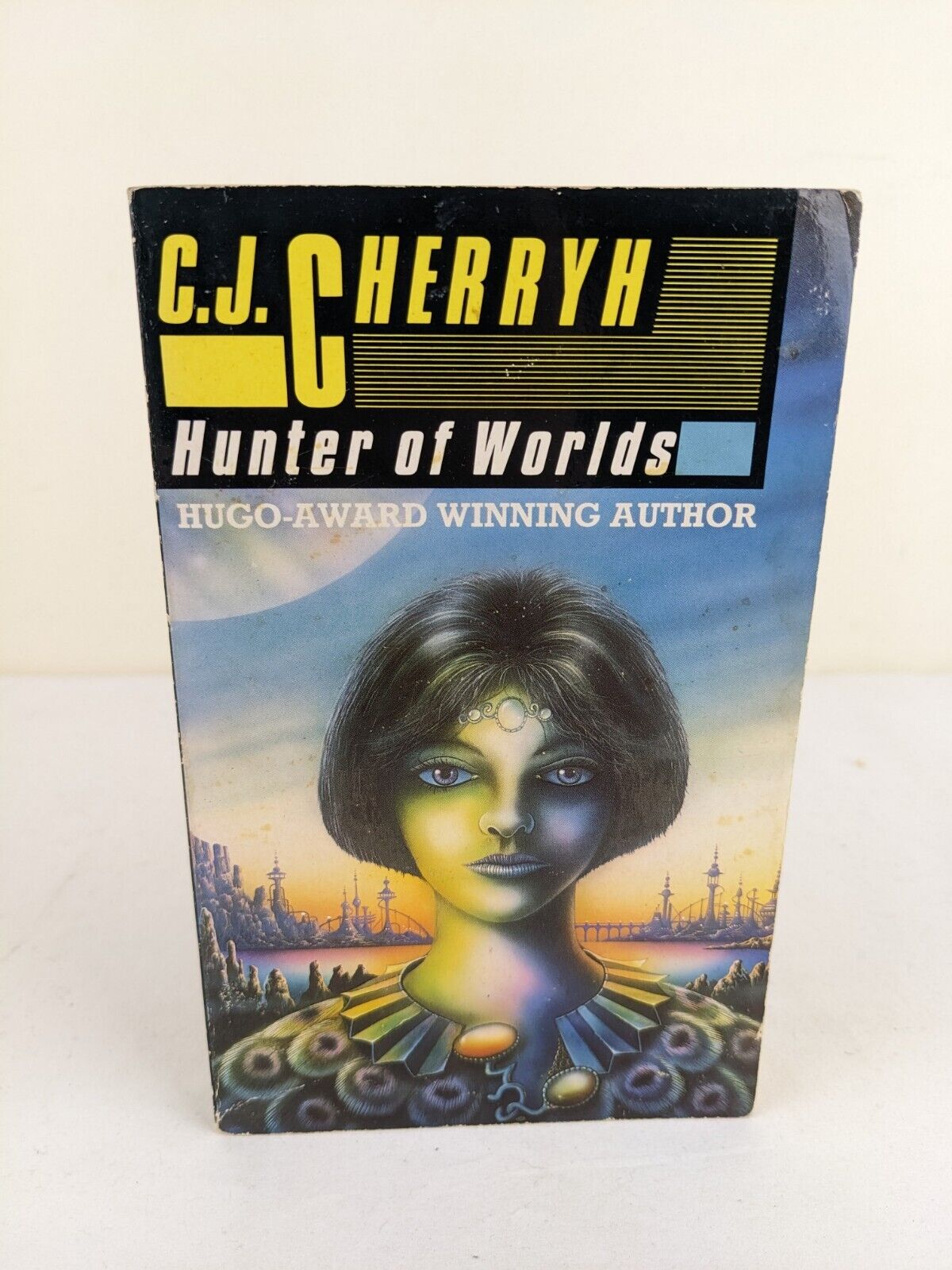 Hunter of worlds by C.J. Cherryh 1990 Hanan Rebellion