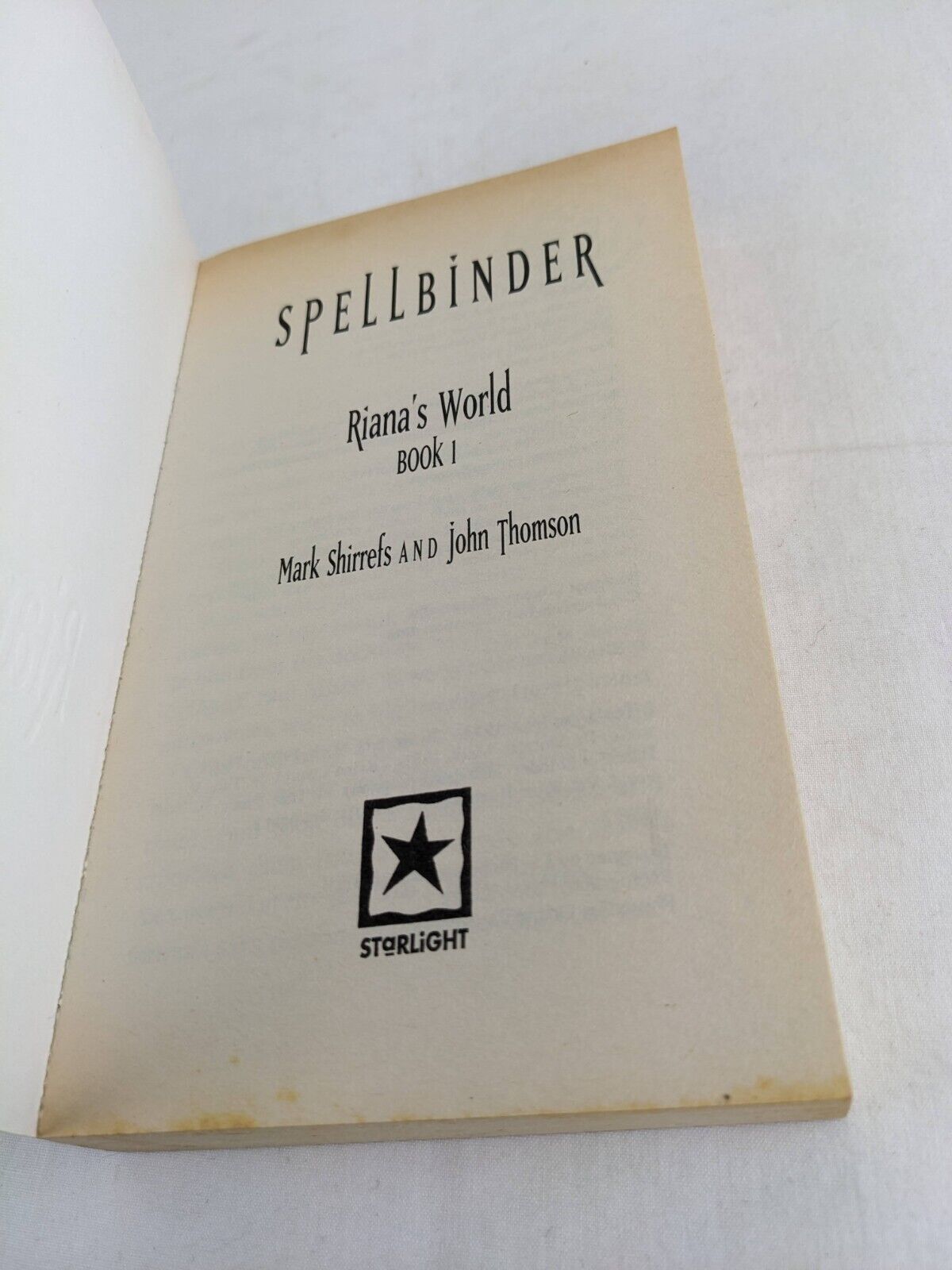 Riana's world by Mark Shirrefs and John Thomson 1995 Spellbinder