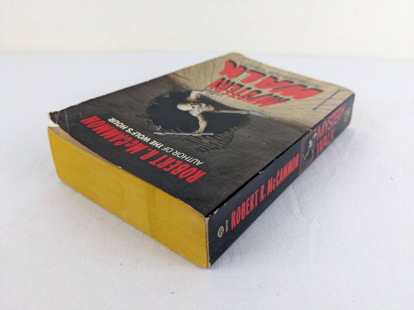 Mystery walk by Robert R. McCammon 1989
