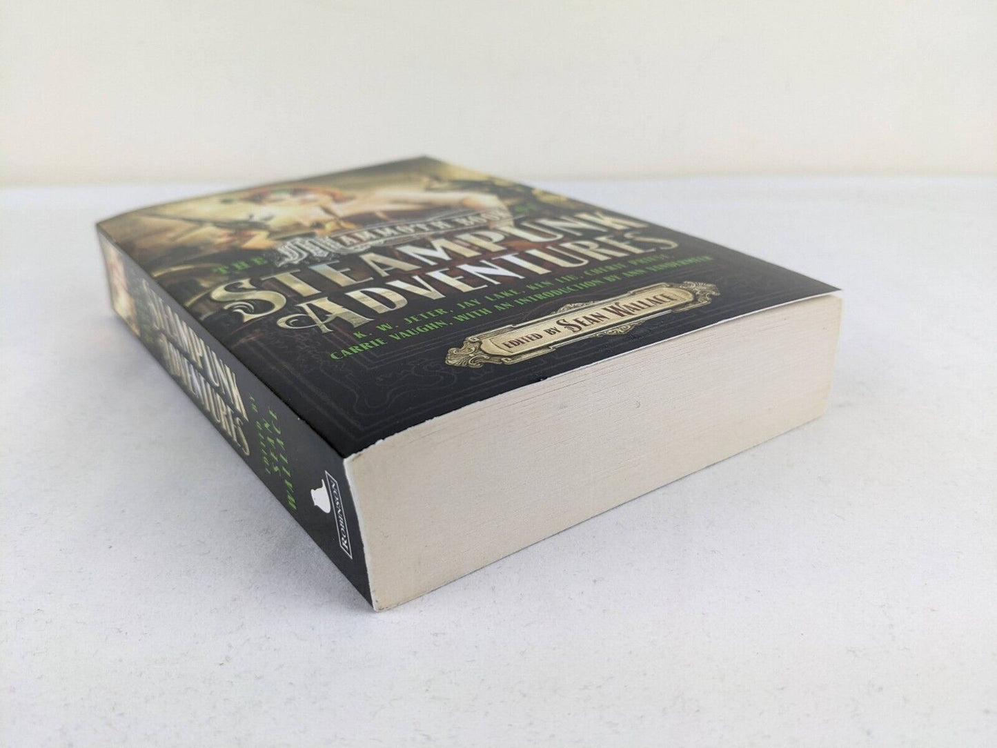 The mammoth book of Steampunk adventures by Sean Wallace 2014