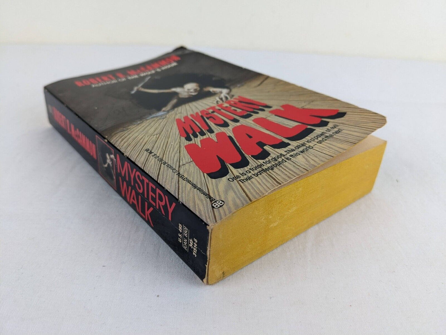 Mystery walk by Robert R. McCammon 1989