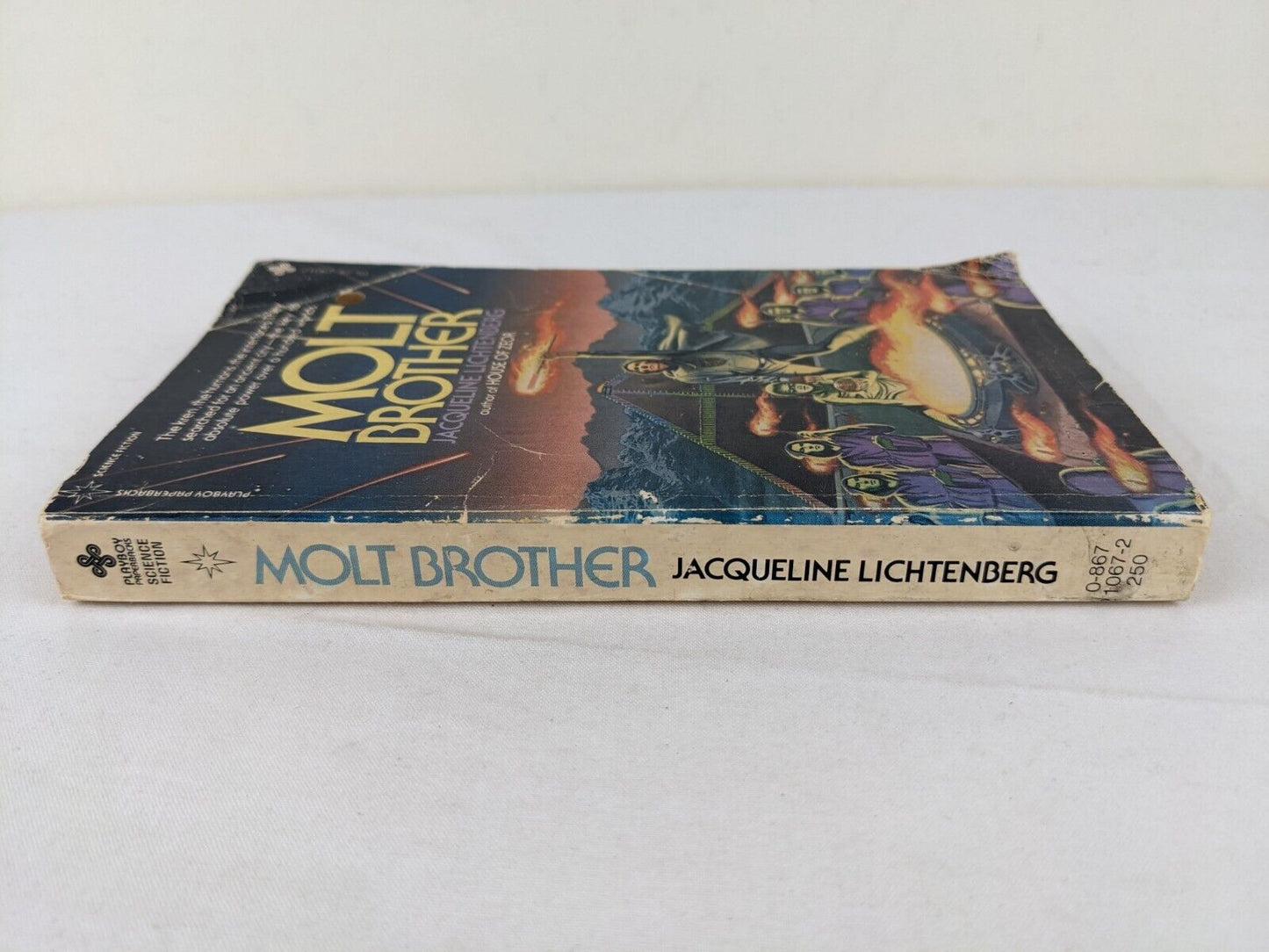 Molt Brother by Jacqueline Lichtenberg 1982 - First lifewave