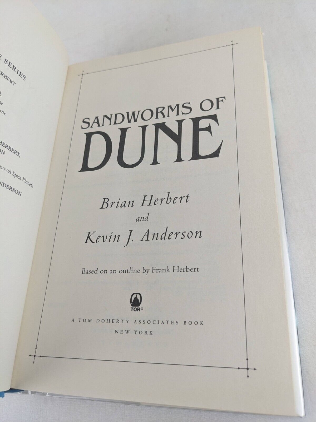 Sandworms of Dune by Brian Herbert & Kevin Anderson 2007 Hardcover First Edition