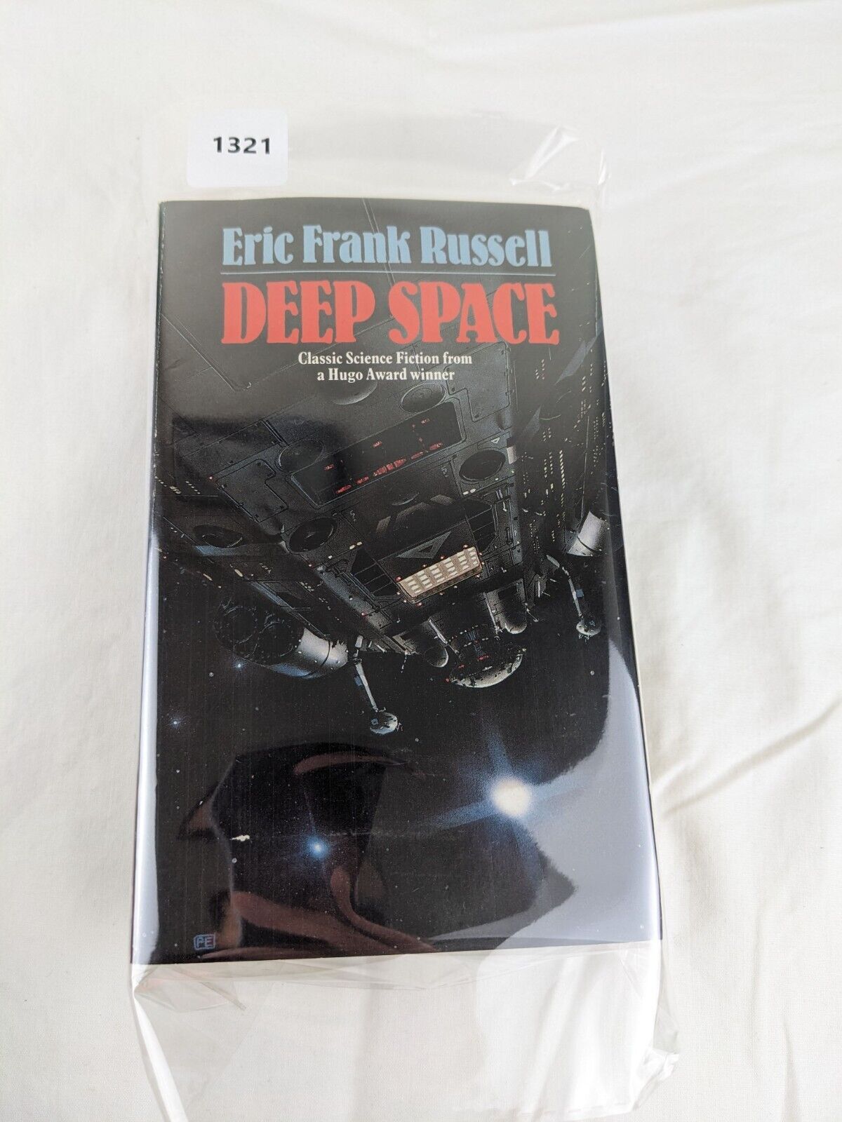 4x Eric Frank Russell Strange device, Deep space, Dreaming earth, Without number