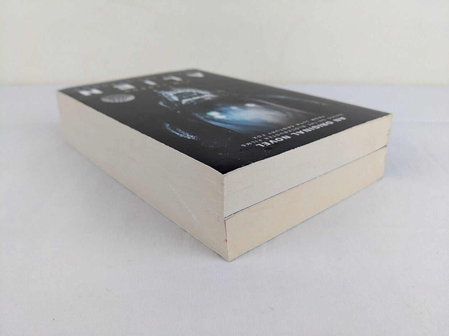 Alien: Out of the shadows & Sea of sorrows by Tim Lebbon & James Moore 2014