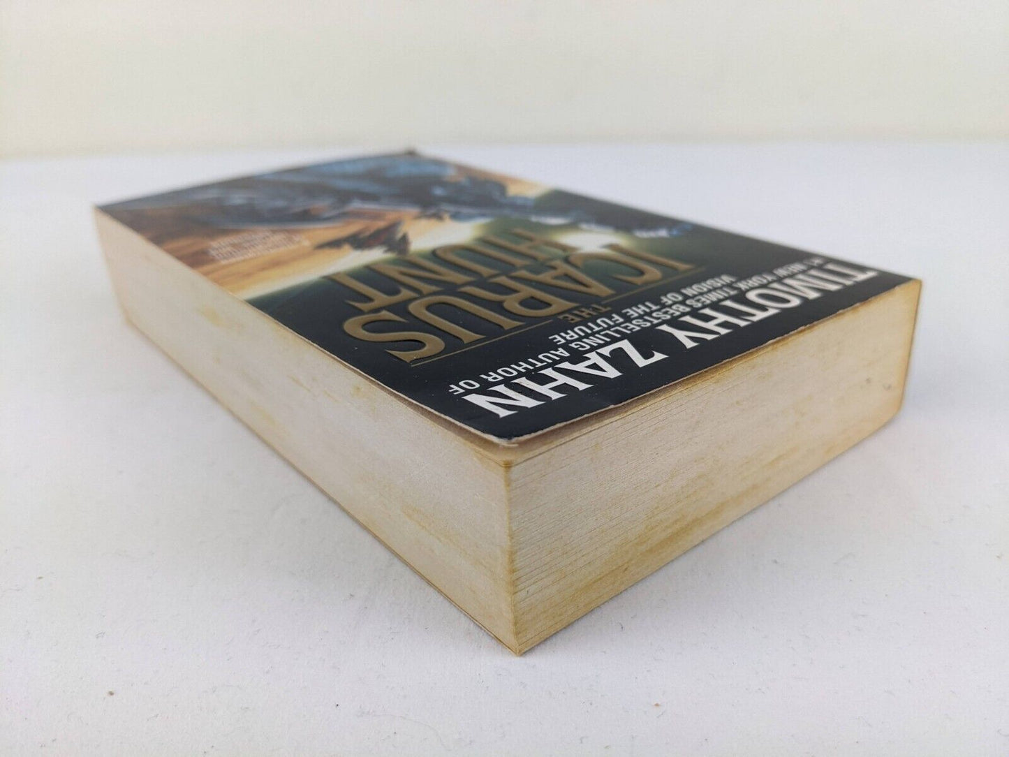 Icarus hunt by Timothy Zahn 2000