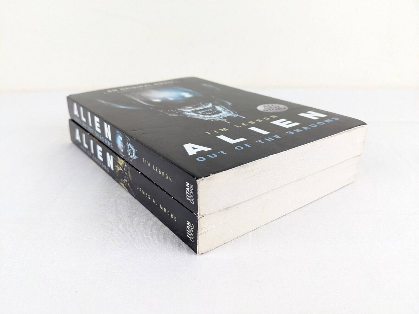 Alien: Out of the shadows & Sea of sorrows by Tim Lebbon & James Moore 2014