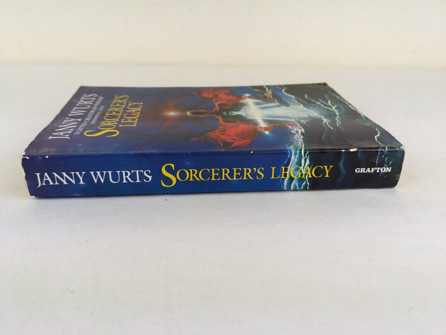 Sorcerer's legacy by Janny Wurts 1989