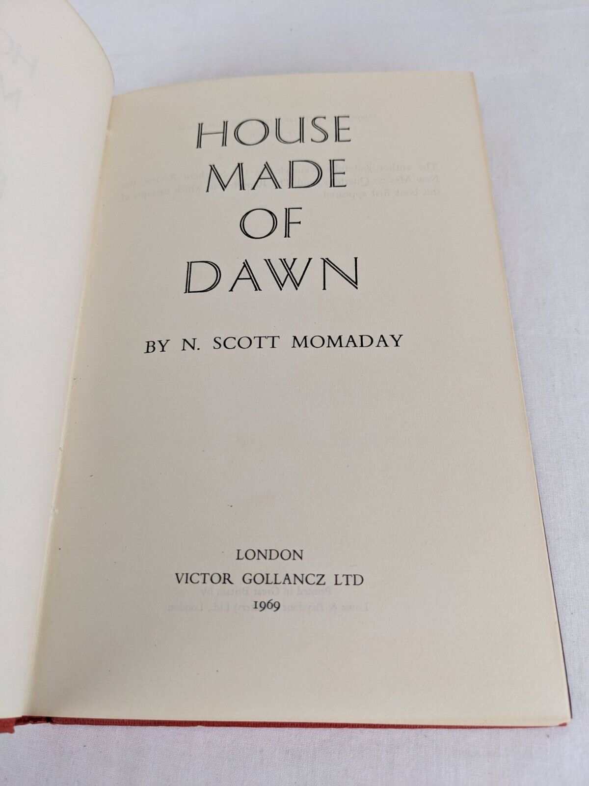 House made of Dawn by N. Scott Momaday 1969 Hardcover Gollancz Native American