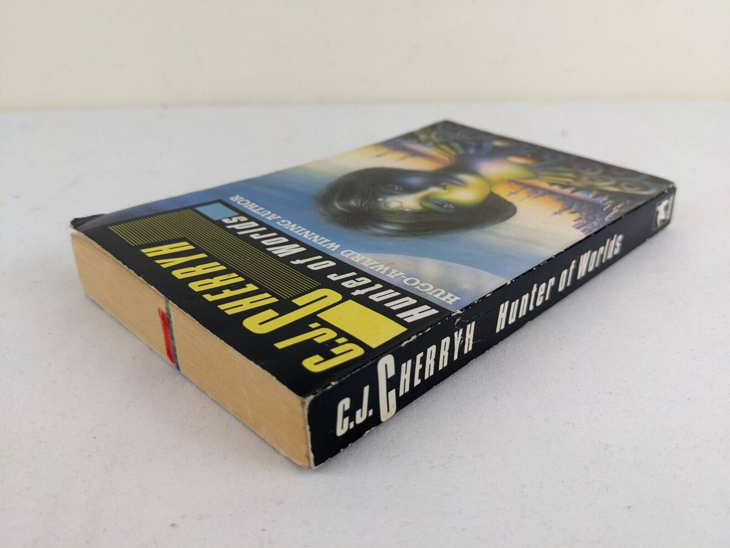 Hunter of worlds by C.J. Cherryh 1990 Hanan Rebellion