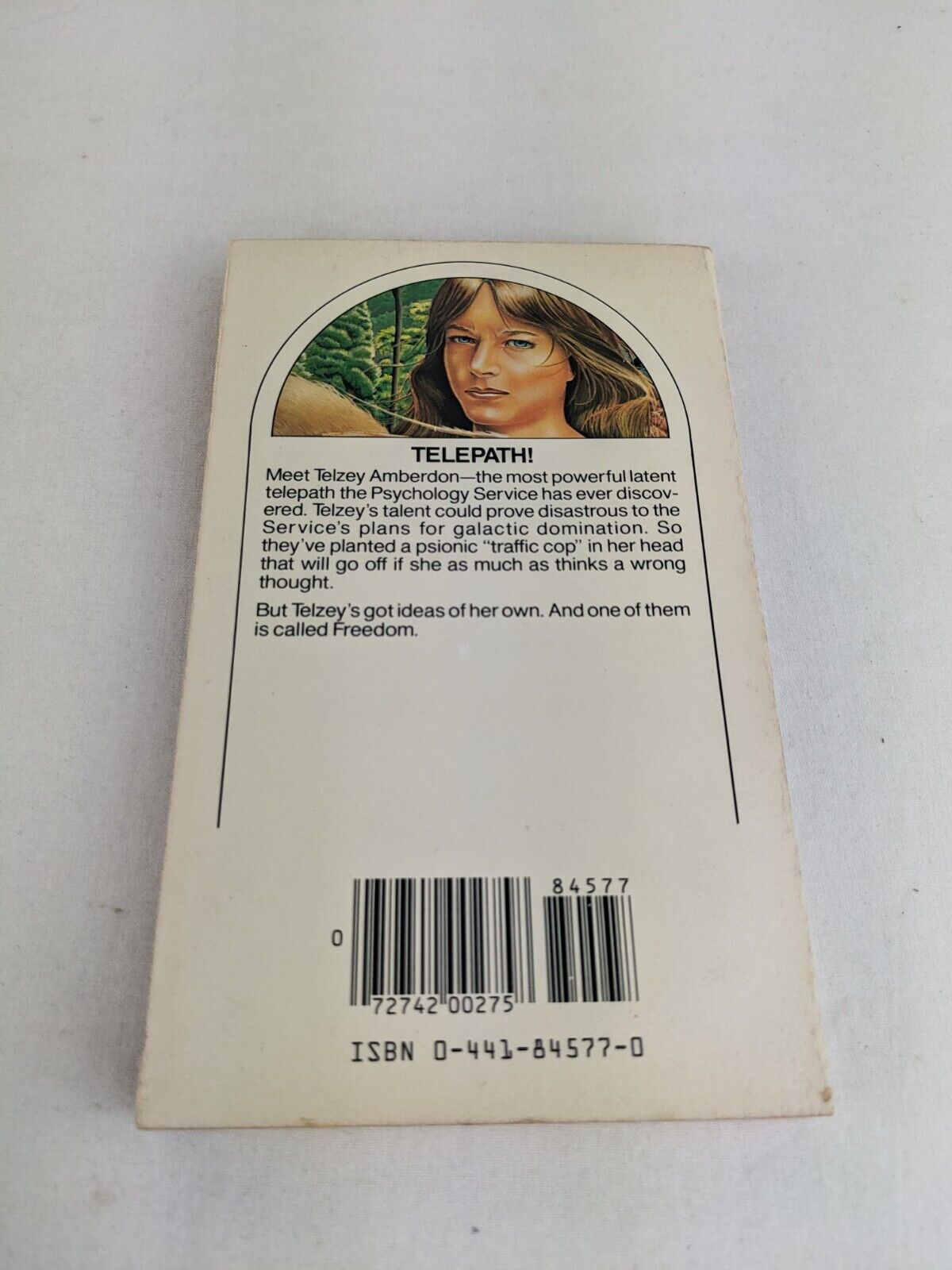 The universe against her by James H. Schmitz 1984 Telzey and Trigger