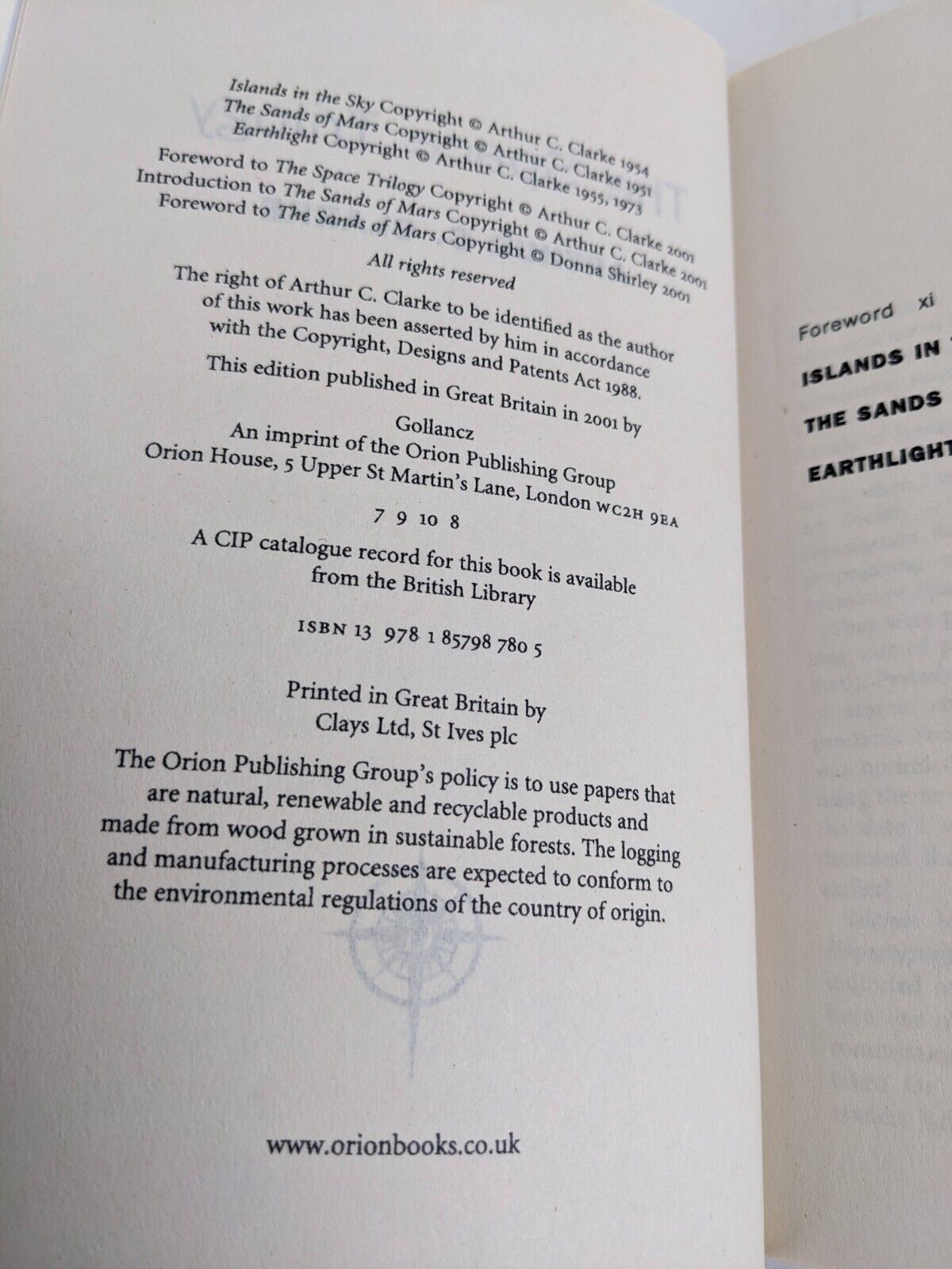 The space trilogy by Arthur Clarke 2001 Islands in sky, Earthlight, Sands Mars