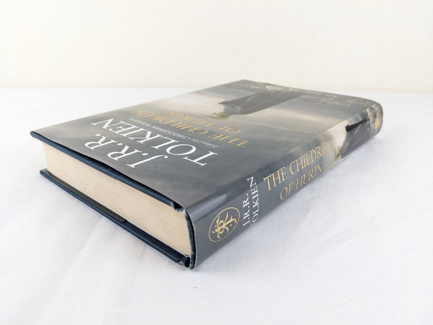 The Children of Hurin by Tolkien illustrated Alan lee Hardcover 2007