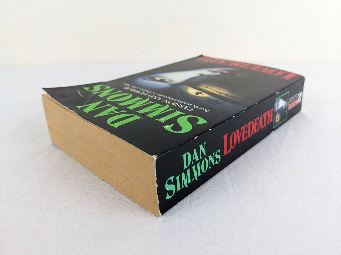 Lovedeath by Dan Simmons 1994