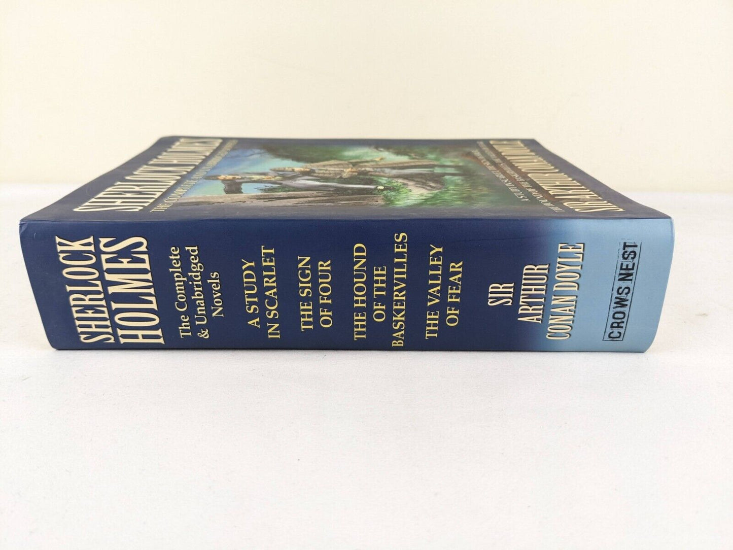 Sherlock Holmes, complete & unabridged by Sir Anthony Conan Doyle 2009