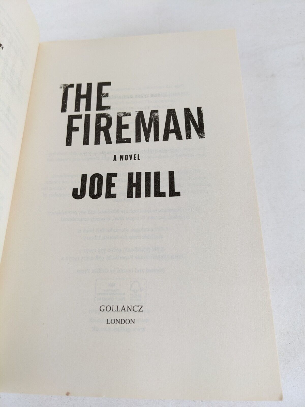 The Fireman by Joe Hill 2016