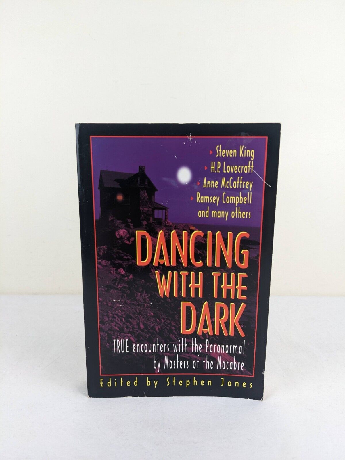 Dancing with the dark edited by Stephen Jones 1999