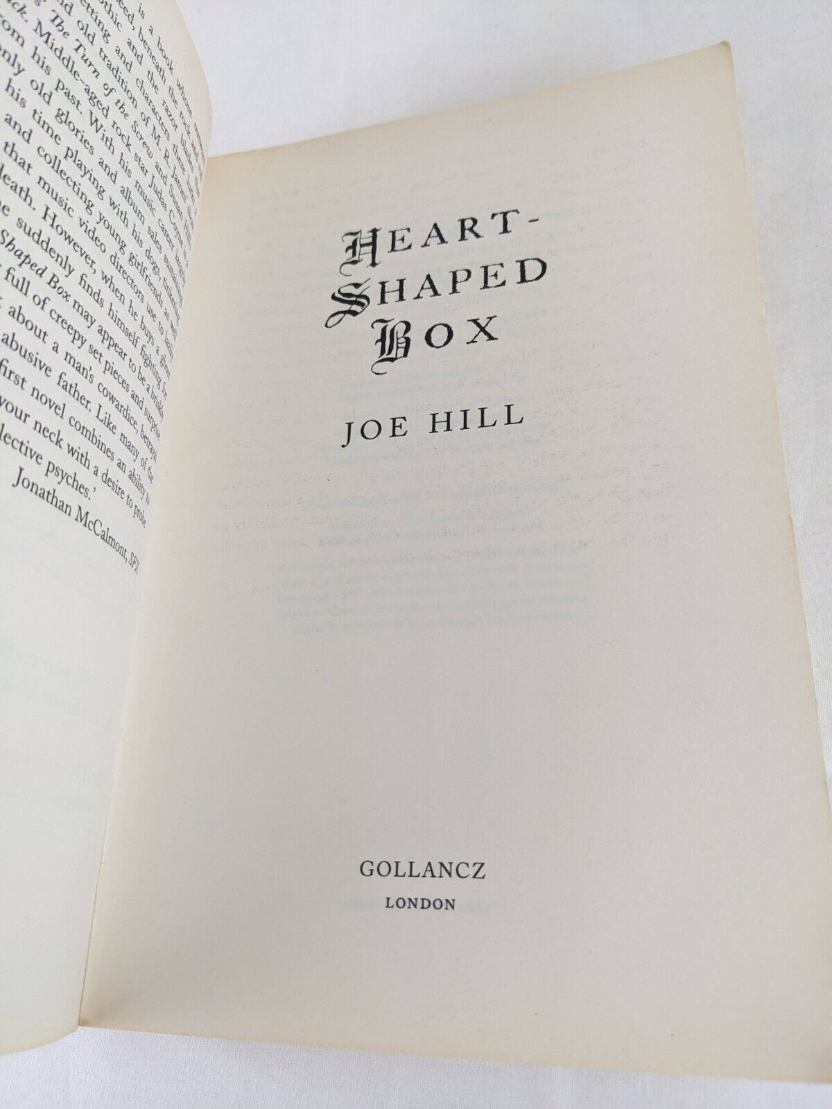 Heart-Shaped Box by Joe Hill 2007
