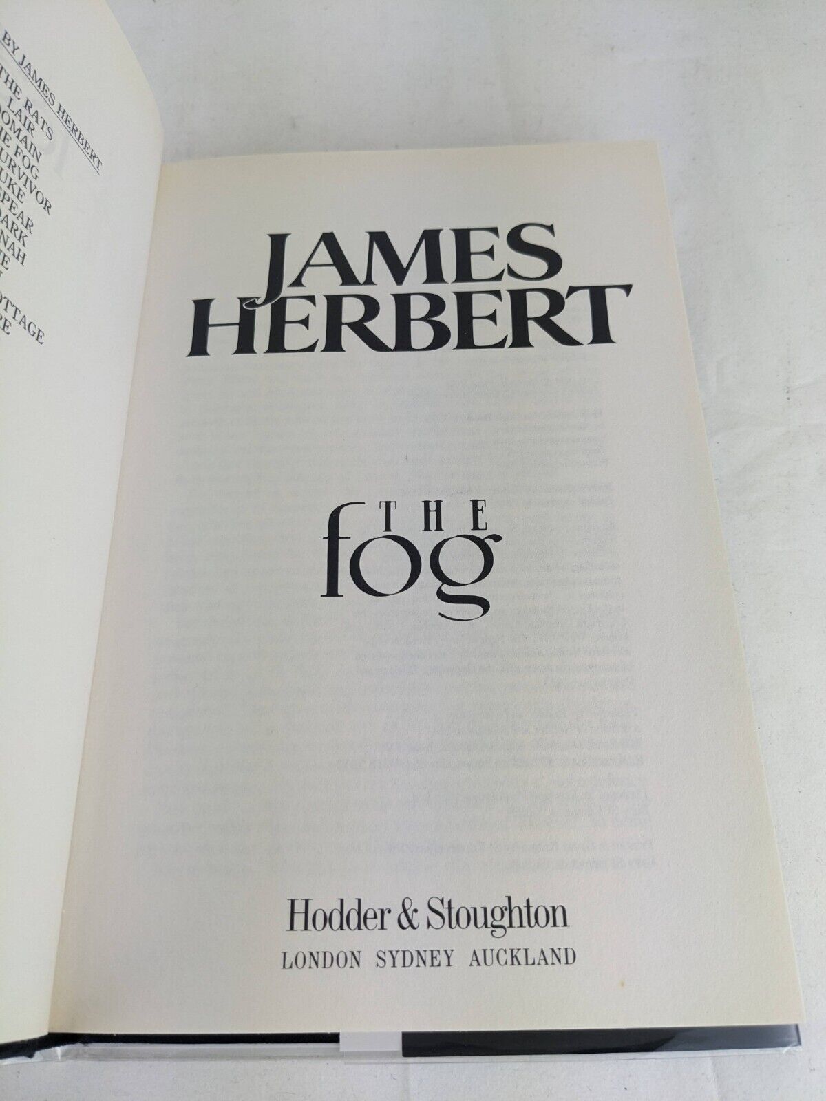 The fog by James Herbert Hardcover 1992